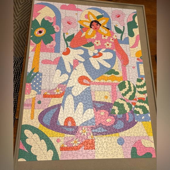 Puzzledly Flower Girl 1000 Piece Puzzle - Picture 3 of 3